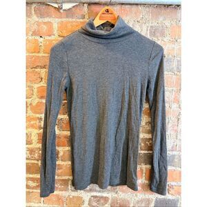 LOFT • Gray Long Sleeve Turtle Neck • Ladies Size XS